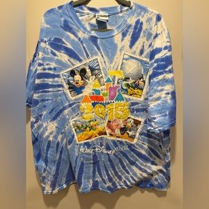 VINTAGE | COLLECTIBLE DISNEY 2015 T-Shirt